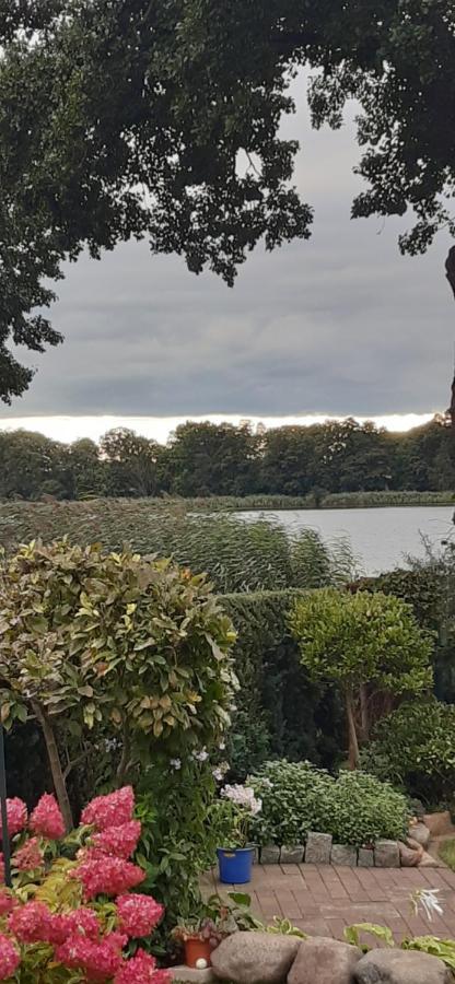 Bungalow Idylle Am See Neuruppin Kültér fotó